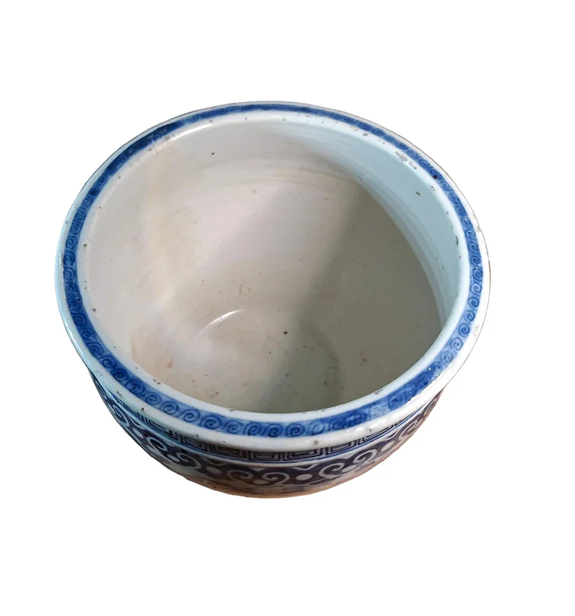 Inside of a A Fine Blue and White Dragon Planter, China, Qing Dynasty, 18th/19th Century