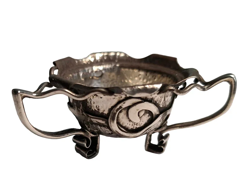 antique-silver-20260301_122900.webp
