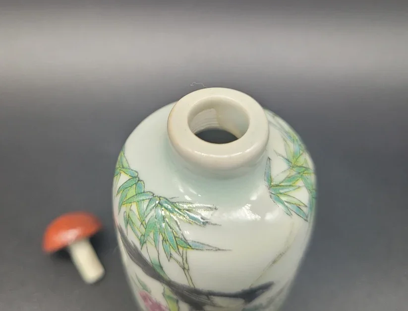 19th-century Chinese antique snuff bottle
