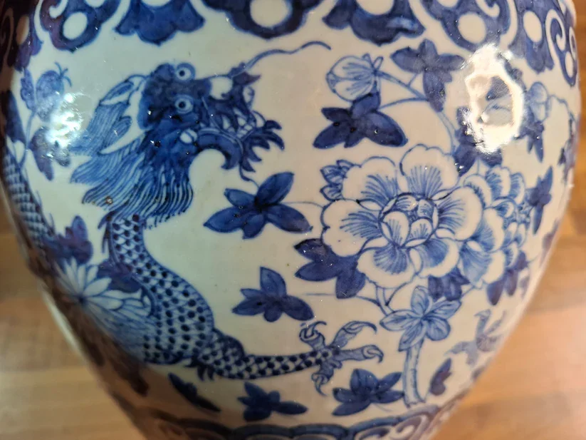 Detailed view of the underglaze blue decoration on a A Fine Blue and White Dragon Planter, China, Qing Dynasty, 18th/19th Century