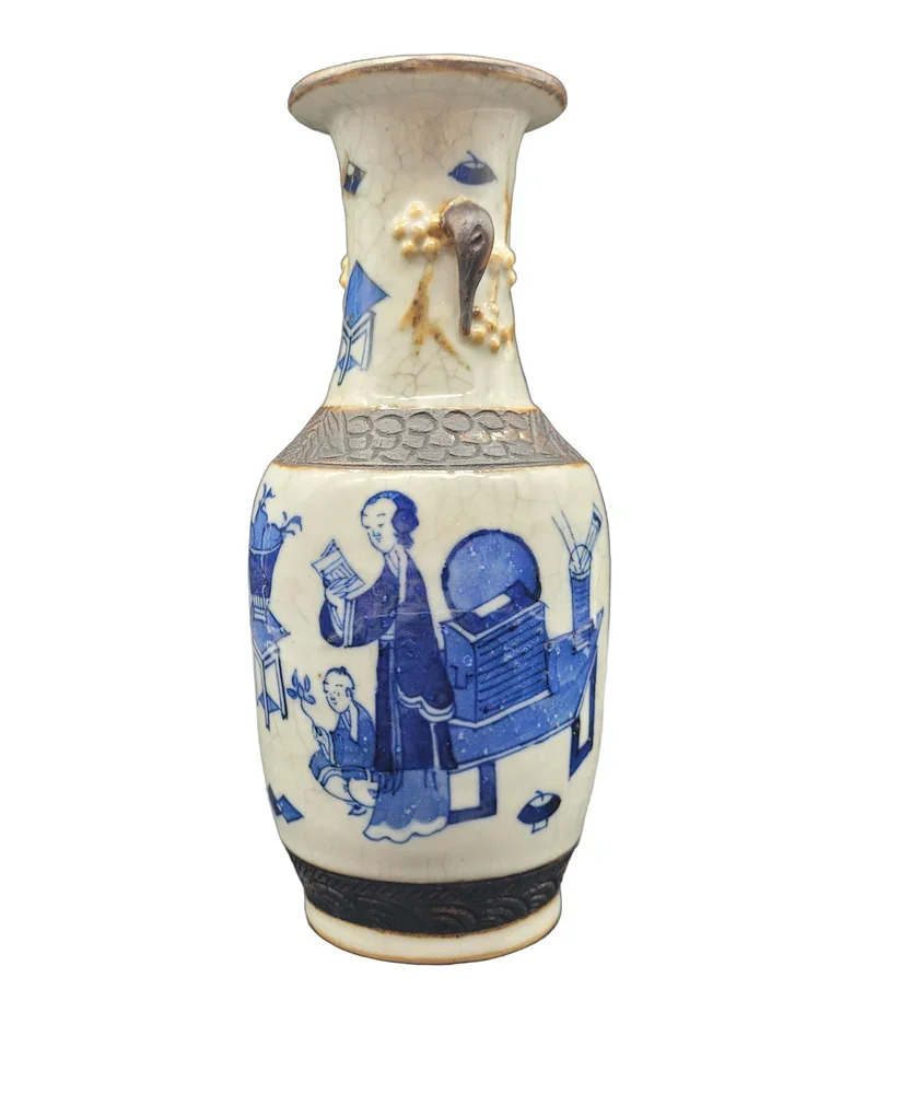 Chinese Nanking 19th Century Antique Vase