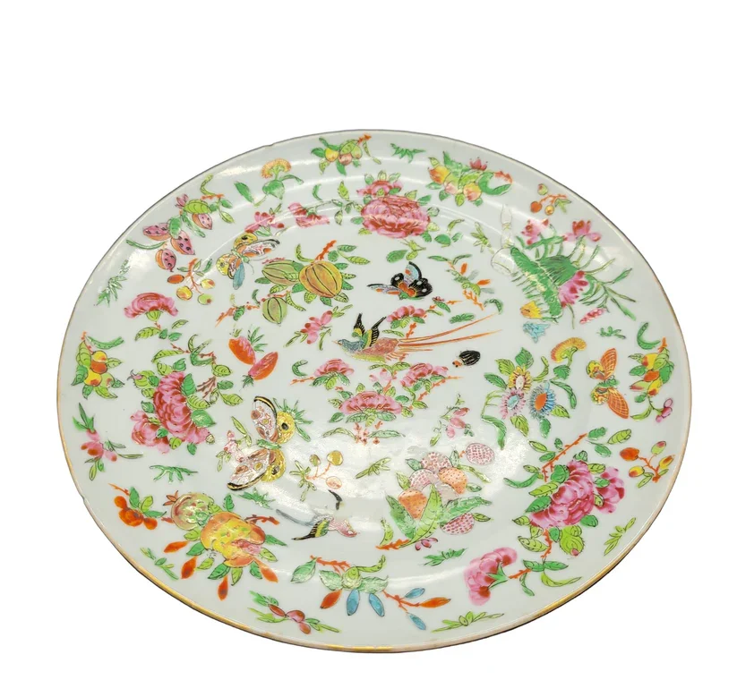 Late 18th Early 19th Century Famille Rose Shallow Bowl / Plate