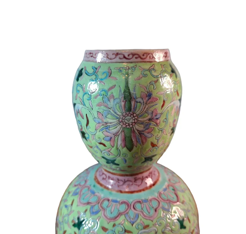 Antique-vase-20260117_214025.webp
