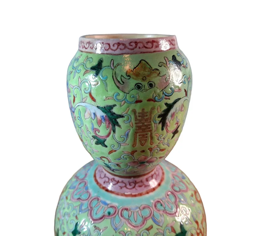 CHINESE-VASE-20260117_214110.webp