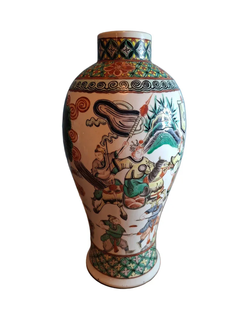 Chinese famille verte vase, decorated with Chinese figures