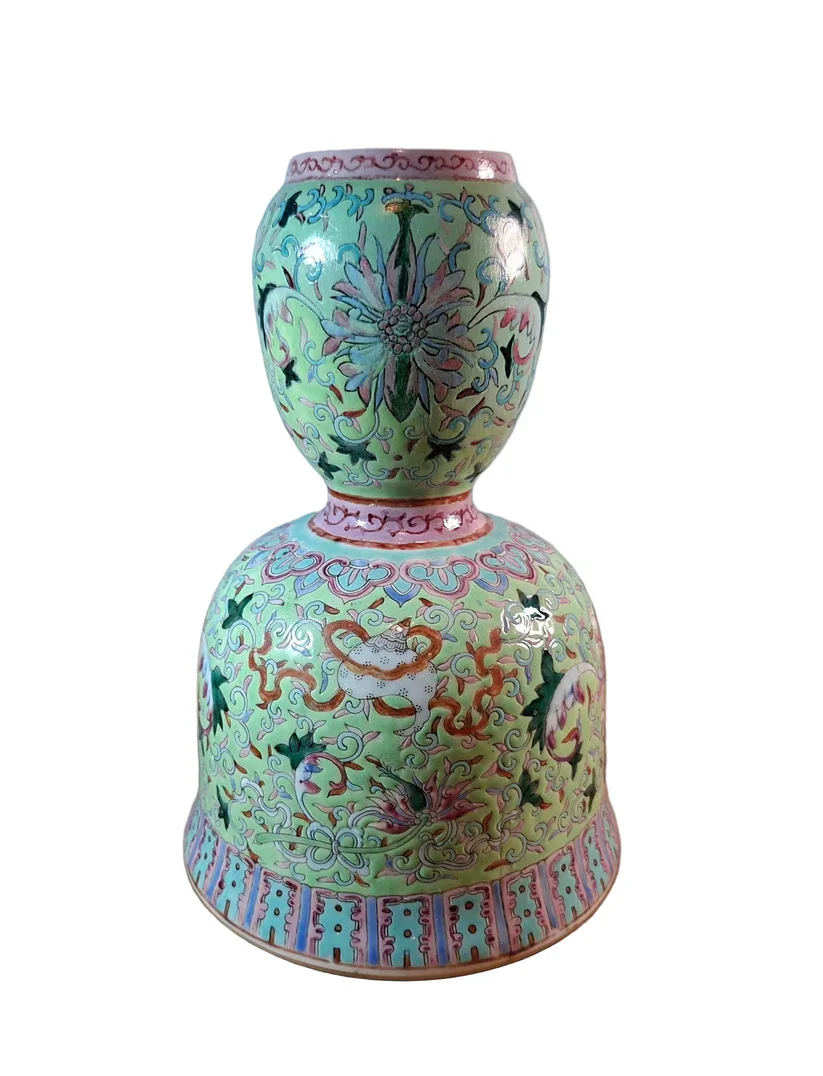 chinese-vase-20260117_213959.webp