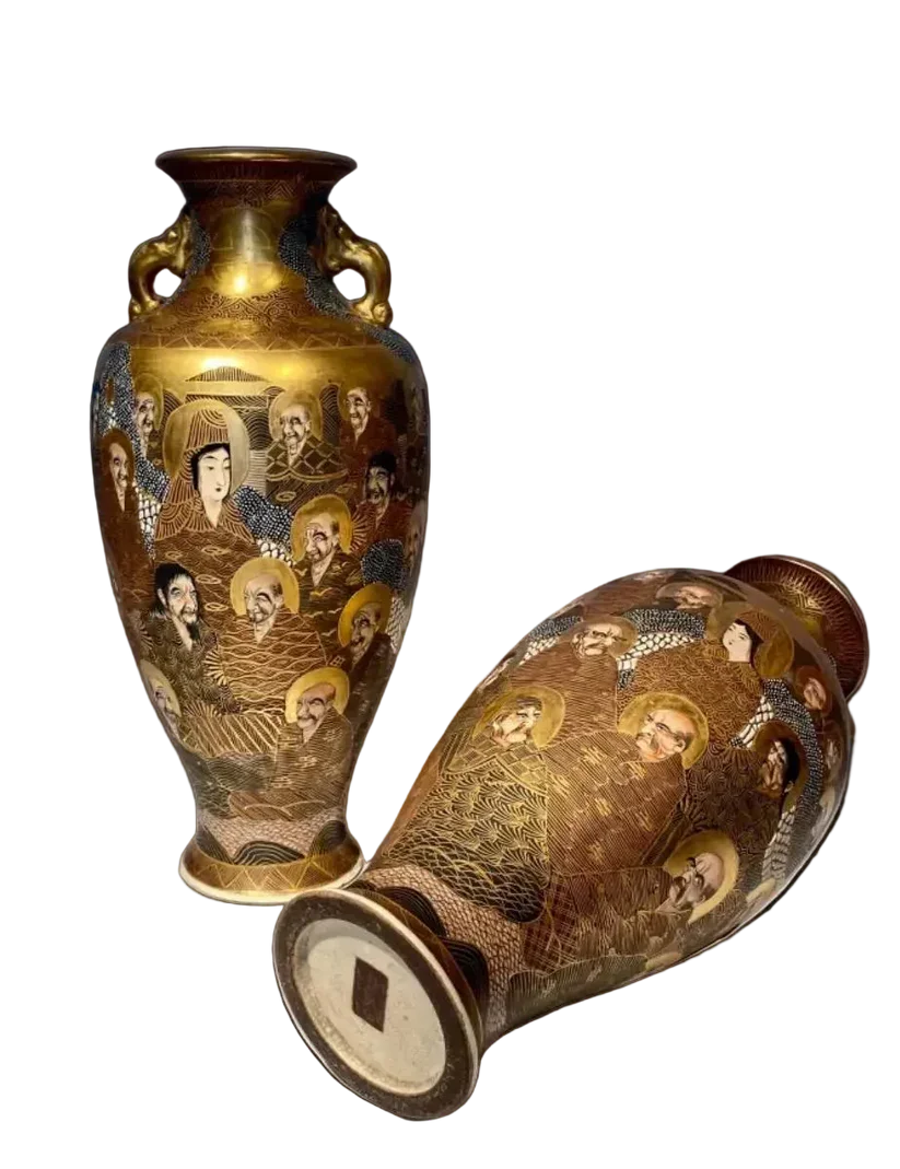 The first pieces of Satsuma ware were produced in the late Azuchi-Momoyama period and the early Edo period. Early Satsuma pieces were typically stoneware rather than porcelain