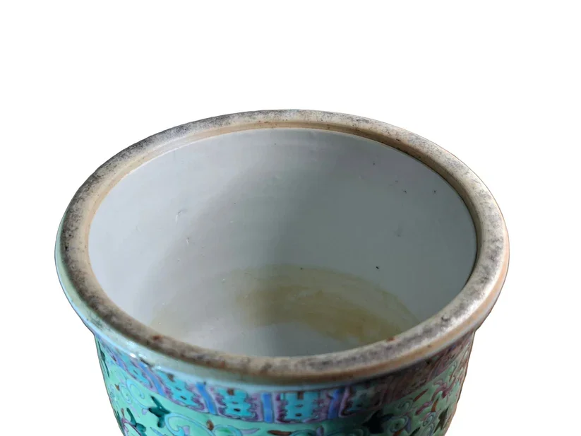 ANTIQUE-VASE-20260212_230647.webp