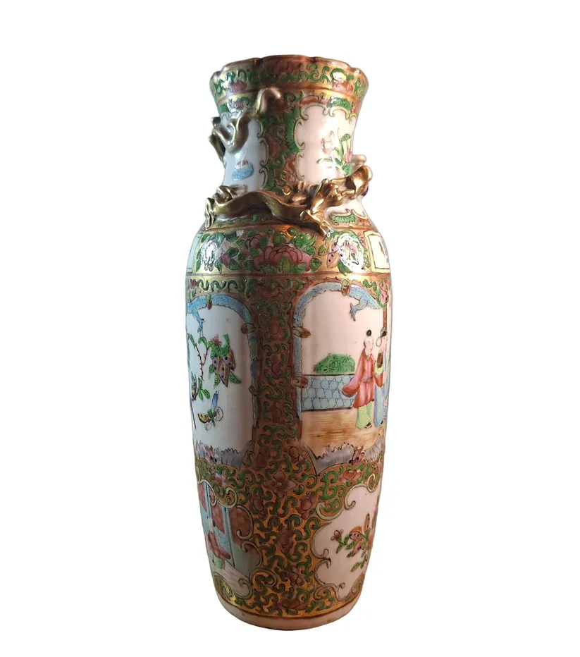 Chinese Canton Famille Rose vase Qing Dynasty