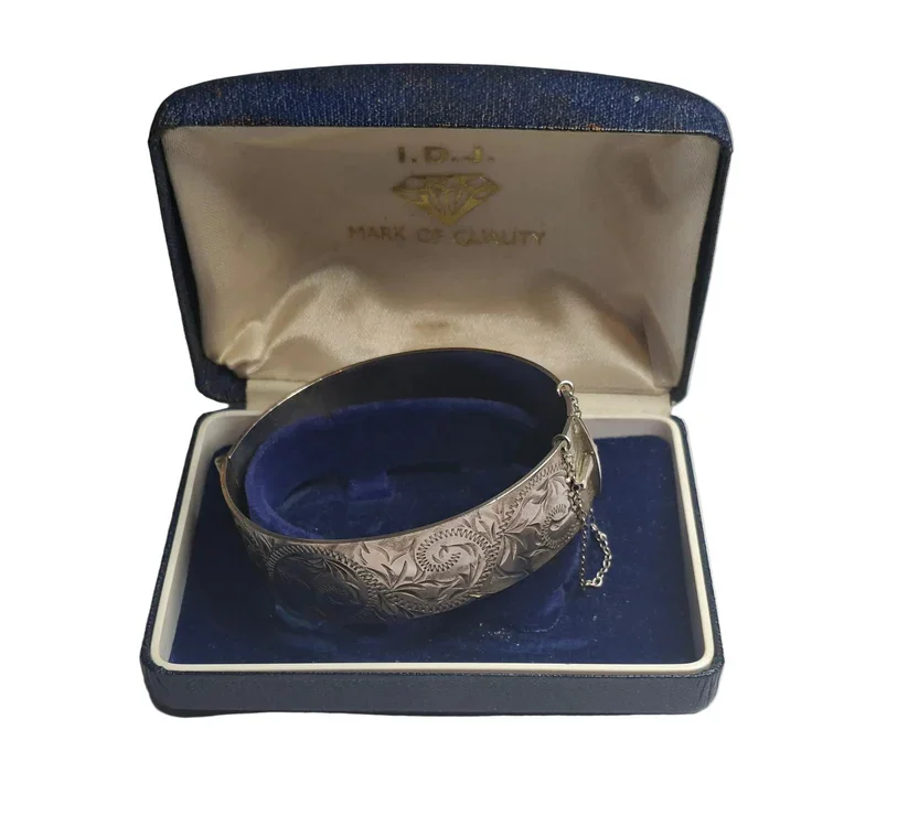 Vintage Sterling Silver Engraved Bangle Bracelet