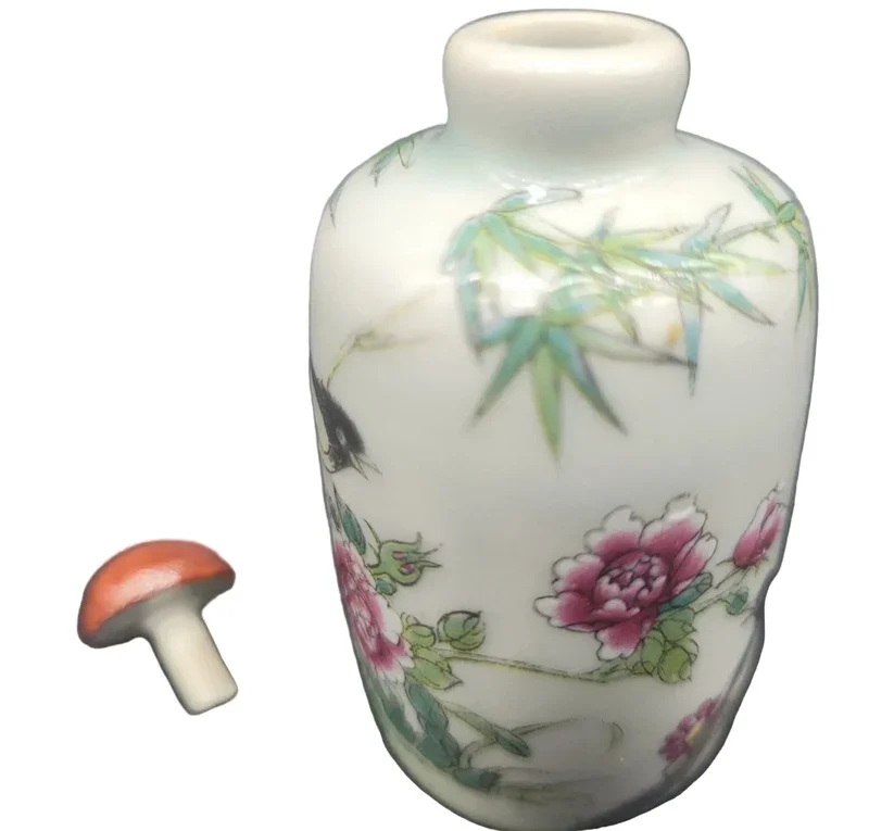 19th-century Chinese snuff bottle