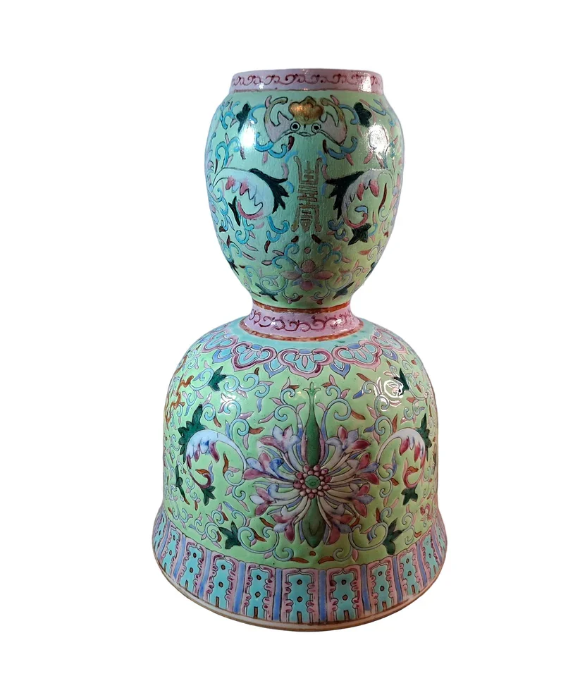 CHINESE-VASE-20260117_214009.webp