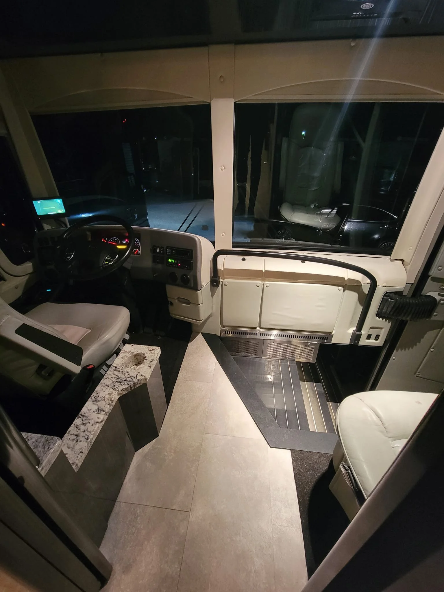 bus-12.jpg