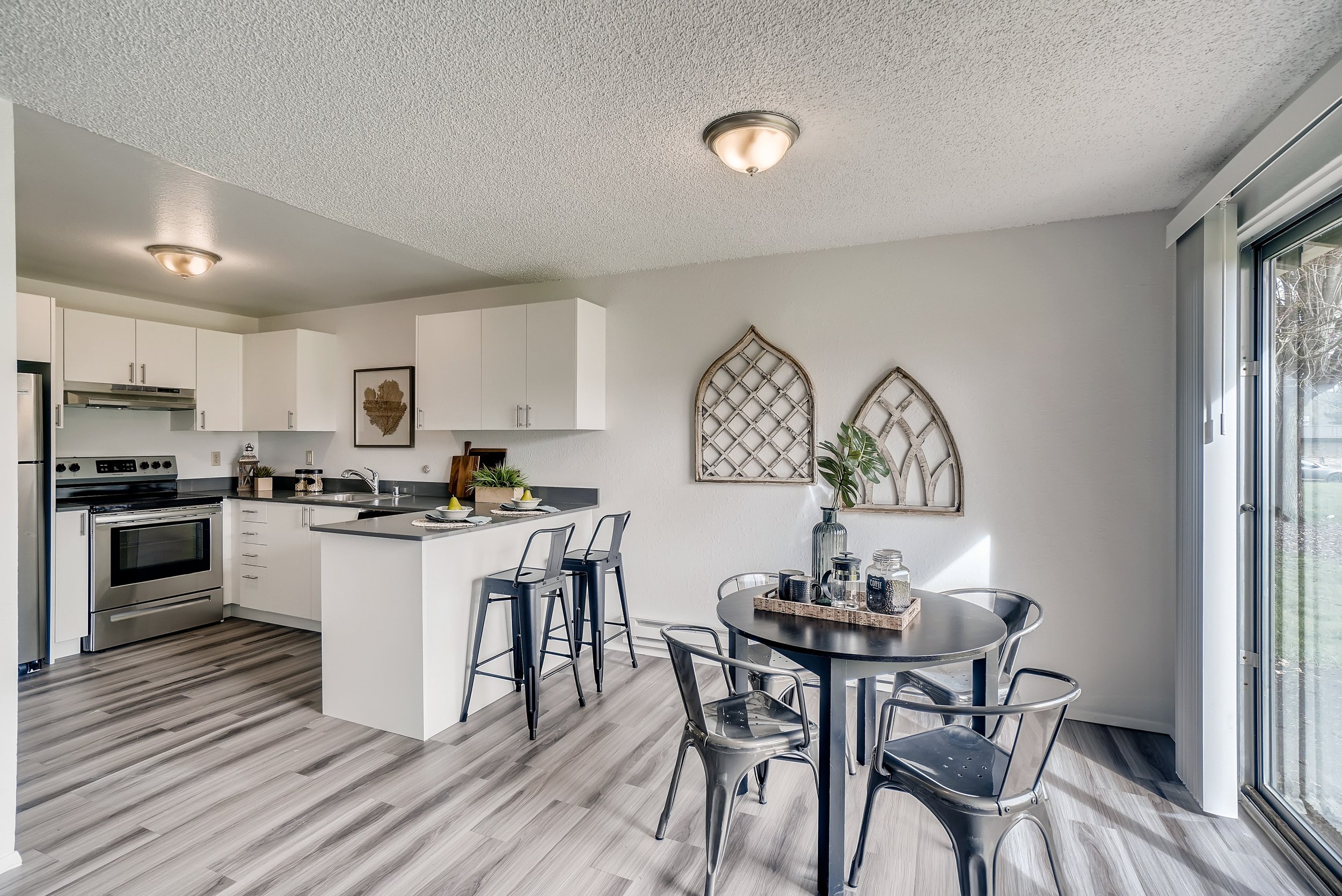 10 Kitchen 1584049314716.jpg