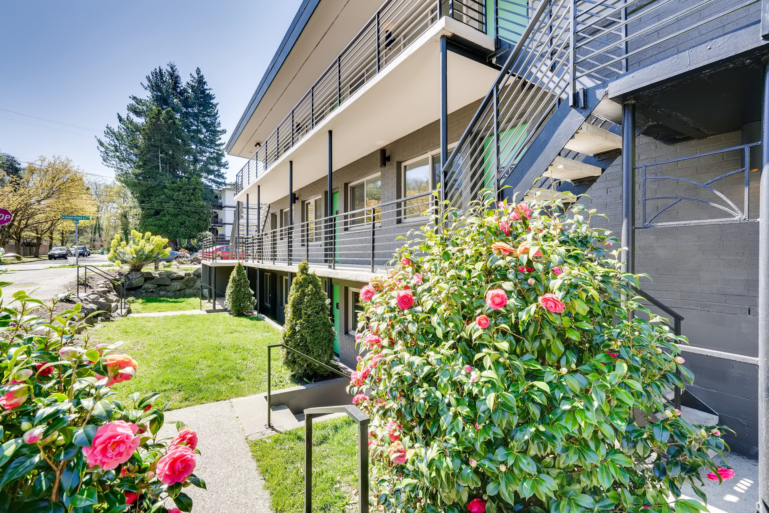 12 Exterior Front 1586900368780.jpg