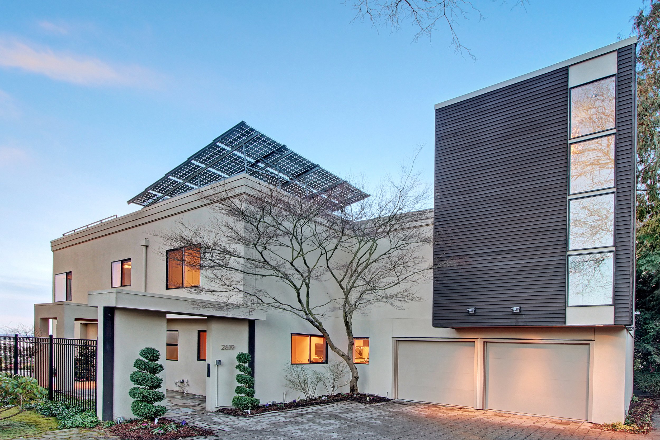 2619 W Galer St featured.jpg