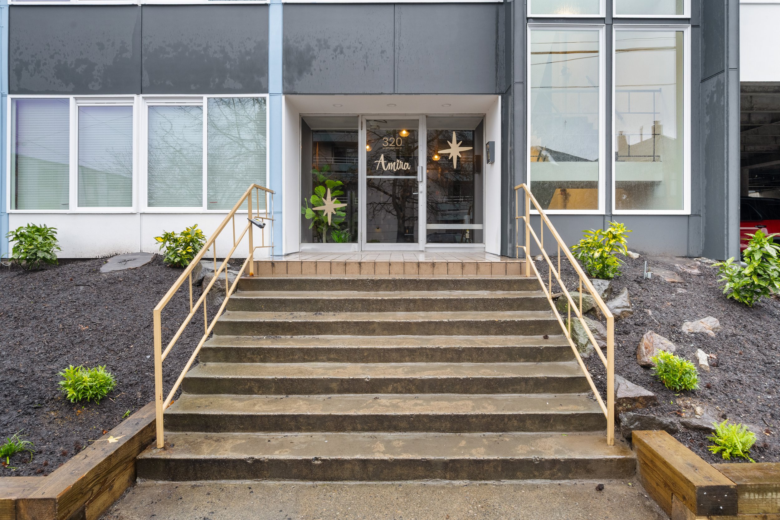 01-320 W Republican St 1-6-26-1.jpg