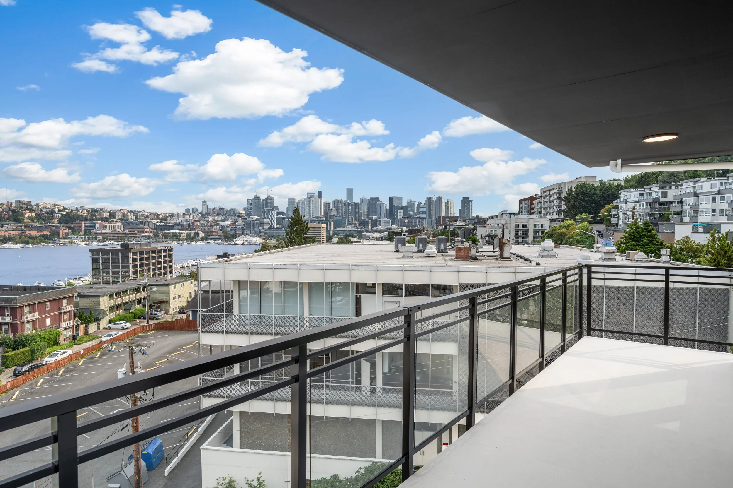 14-2004 Dexter Ave N 8.27.25-14.jpg