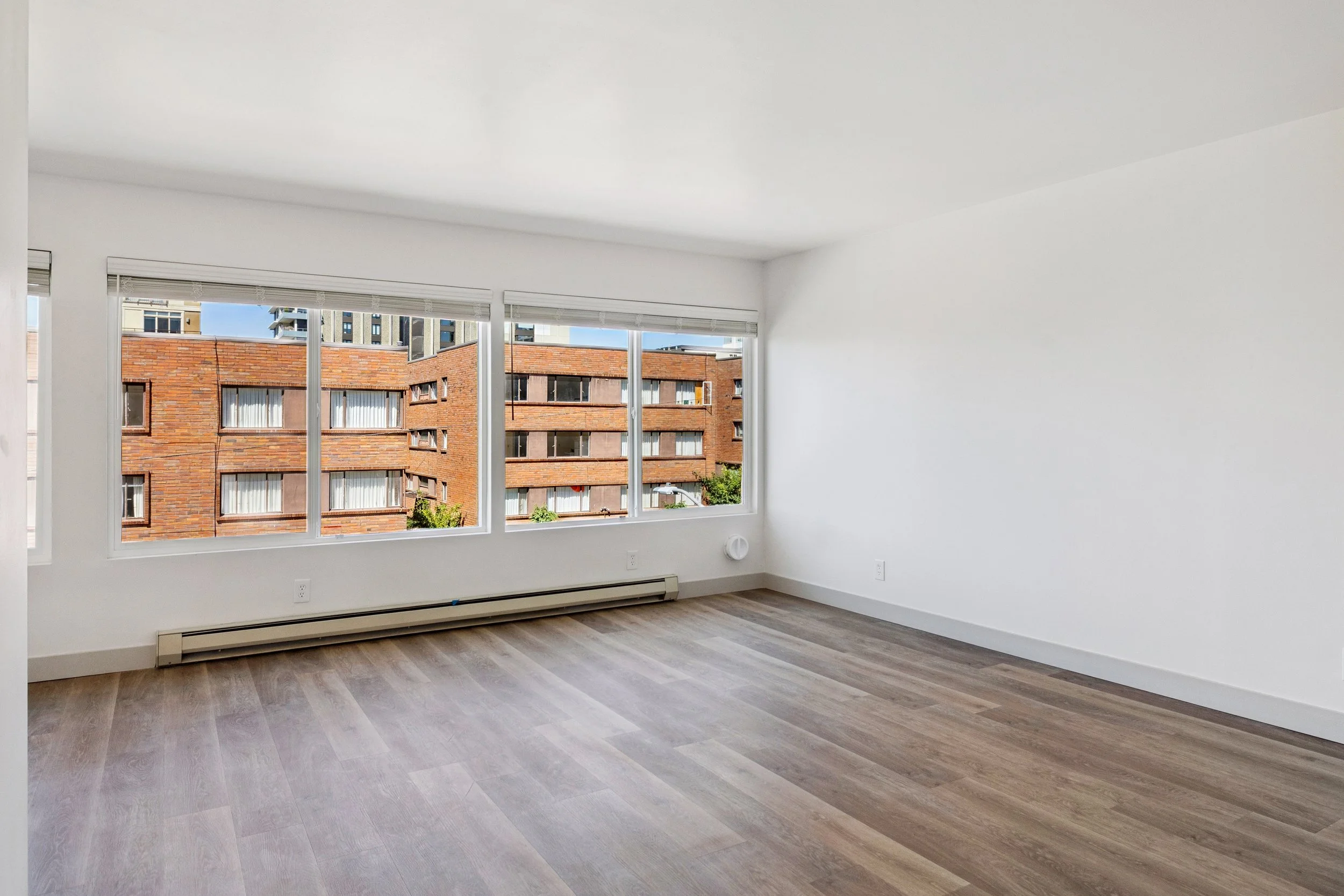 22-320 W Republican Units 101 &401-22.jpg