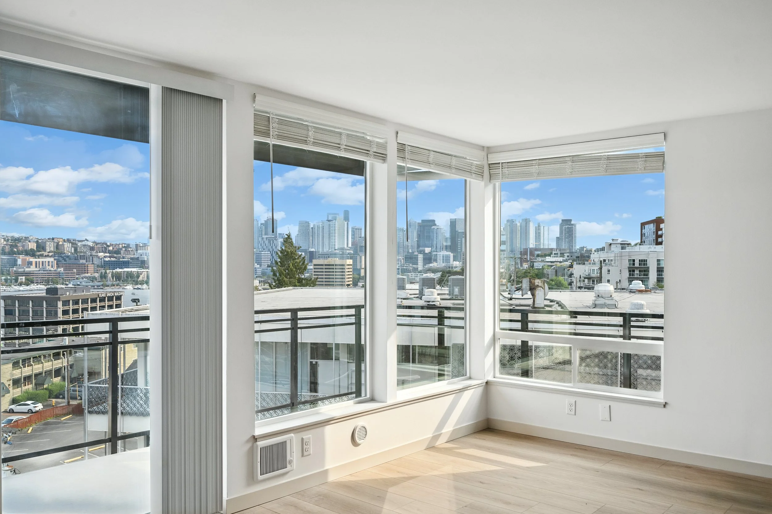 18-2004 Dexter Ave N 8.27.25-18.jpg