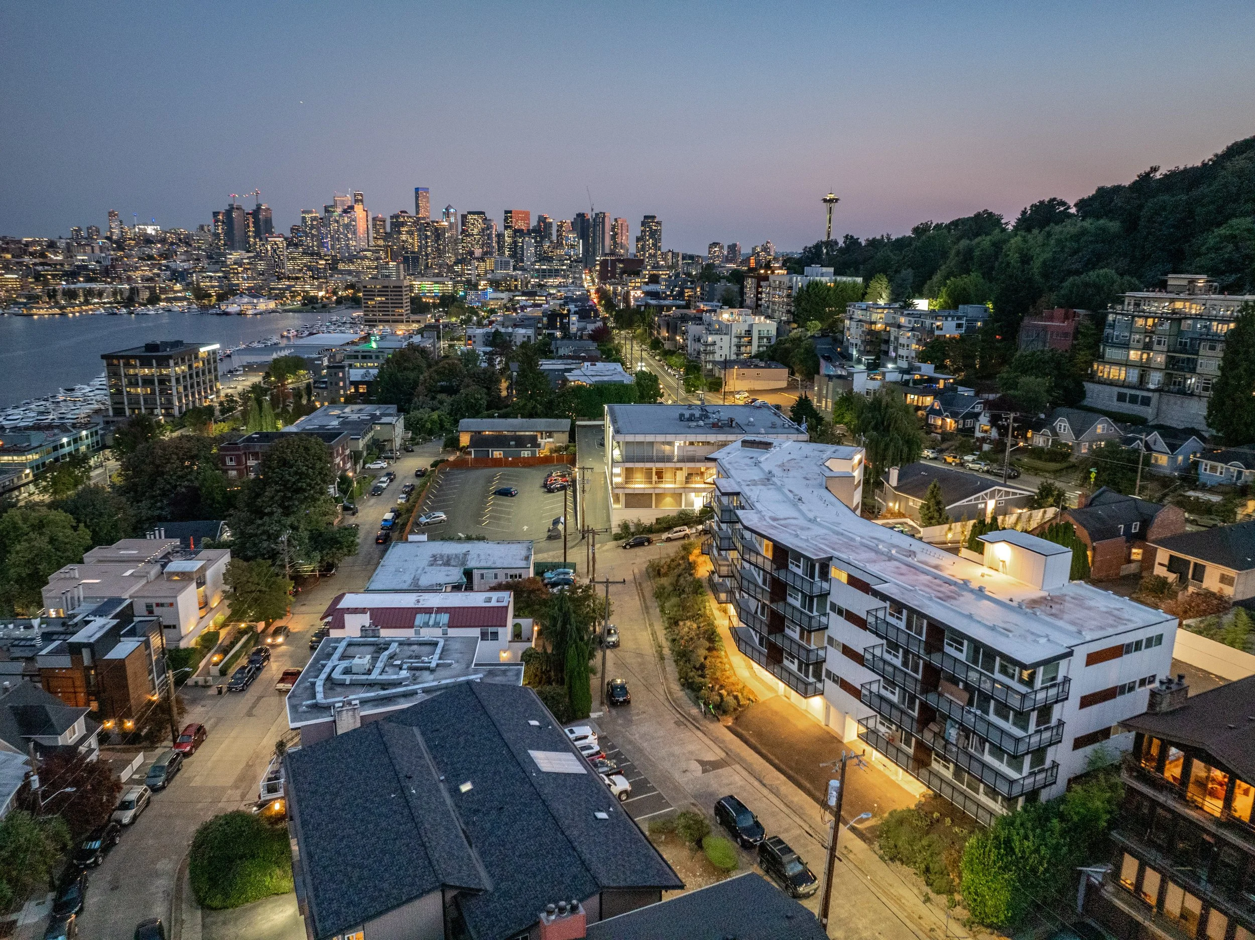 10-2004 Dexter Ave N-9.jpg