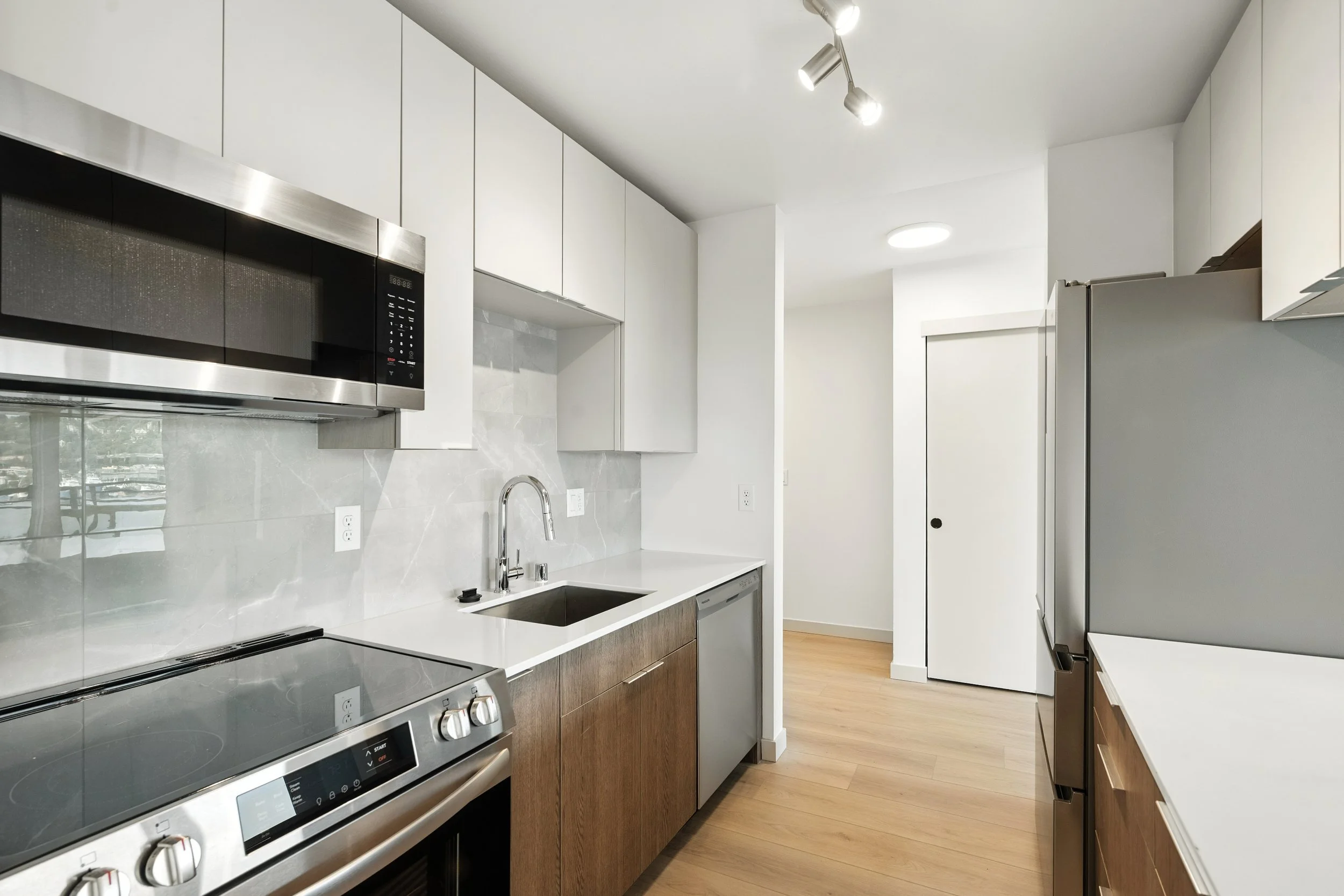 09-2004 Dexter Ave N 8.27.25-9.jpg