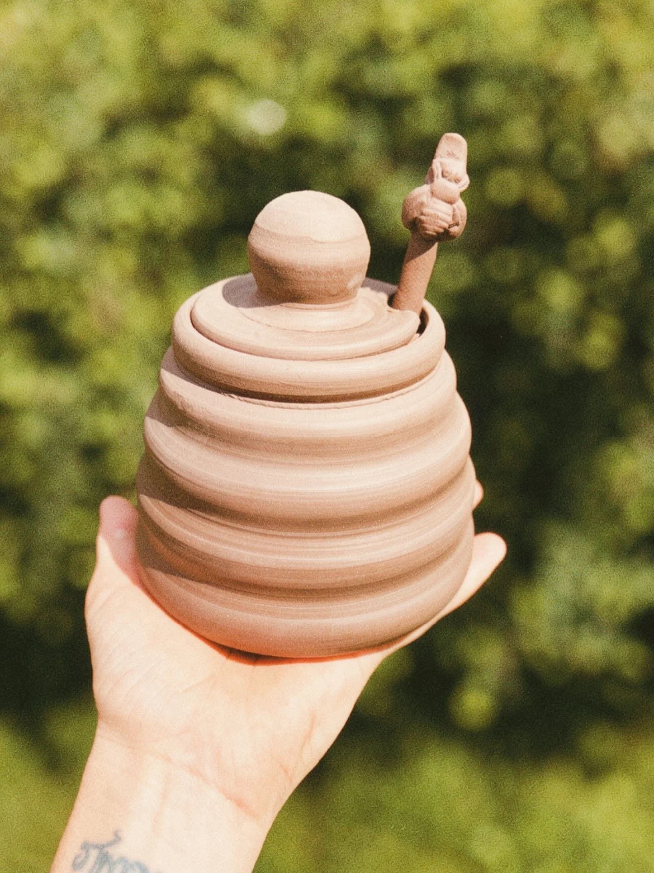 Now that I finally have pieces in the works I&rsquo;m so excited to share that @lunarharvestfarmstore will soon be carrying their own curated line of Valor Ridge Pottery! We have been chatting for so long about what kind of pieces they&rsquo;d like t