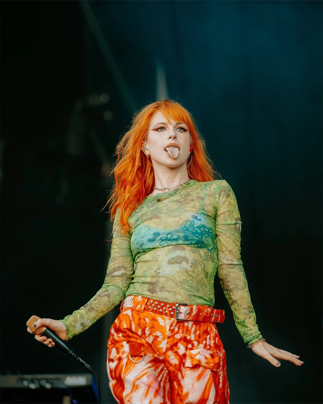 hayley-1.jpg_7.jpeg