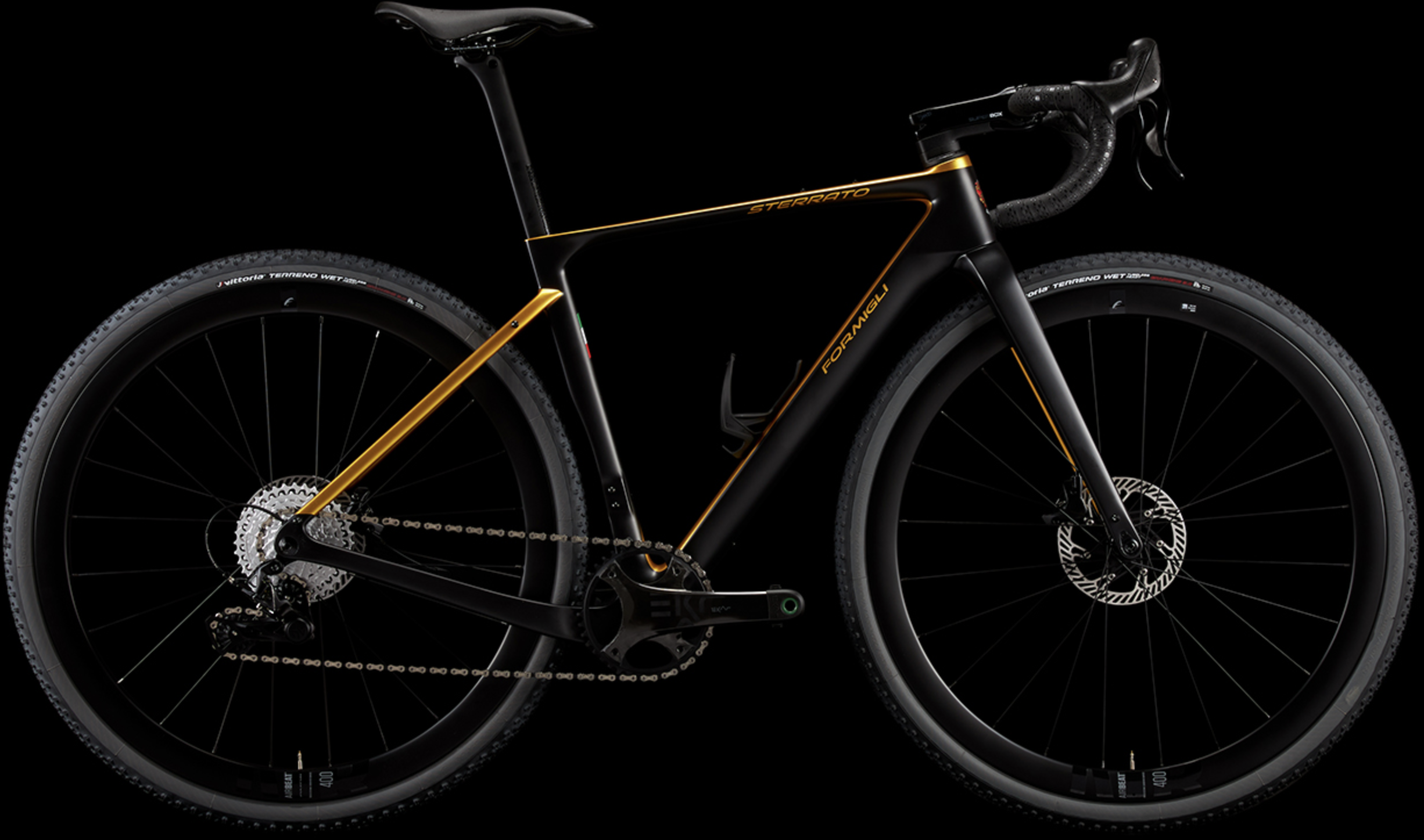 BLACK / GOLD