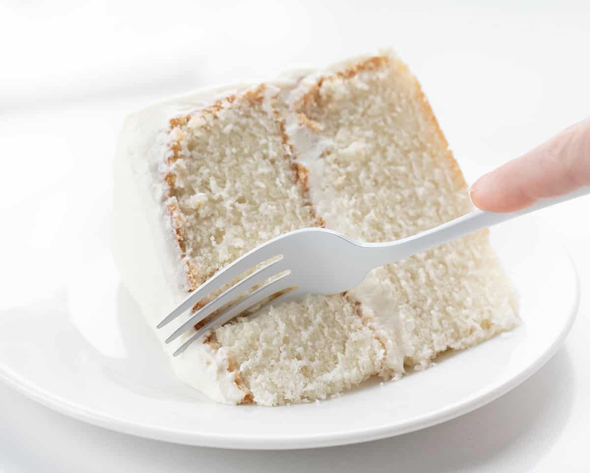 white-cake-3.jpg