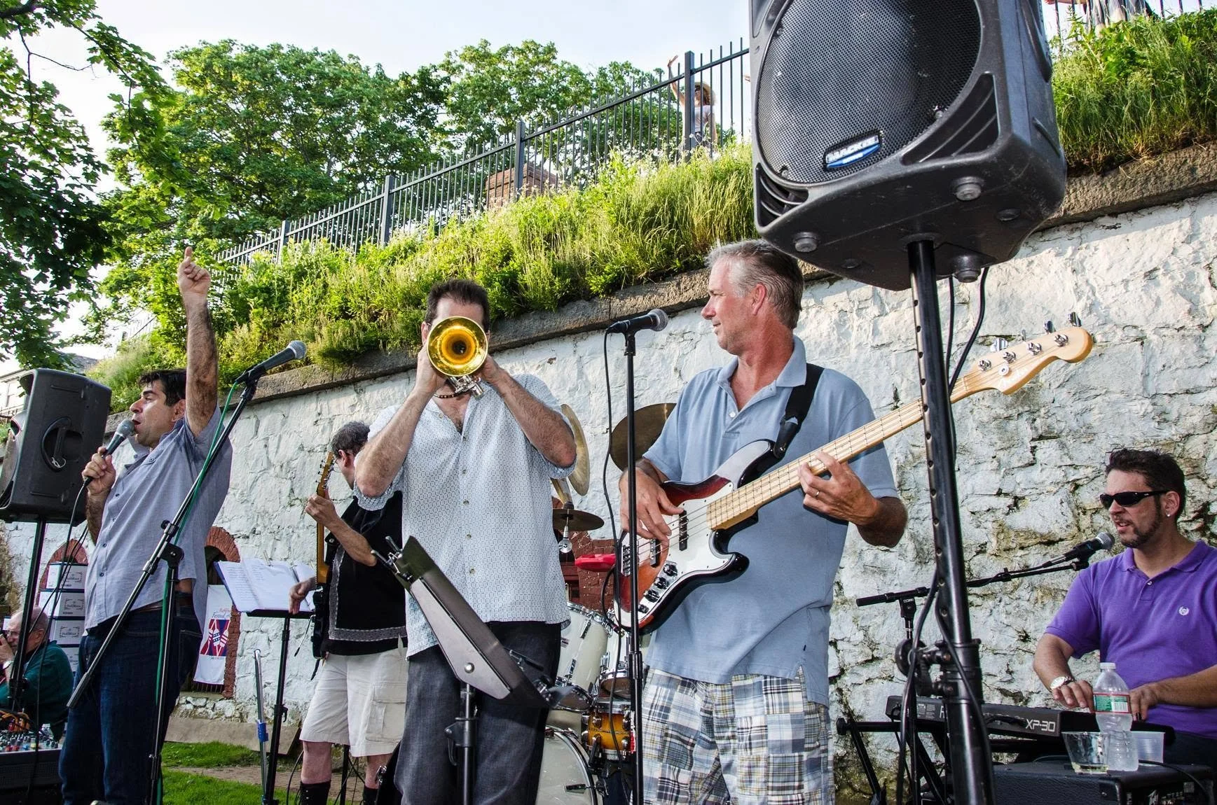Live Music: White Lightnin'