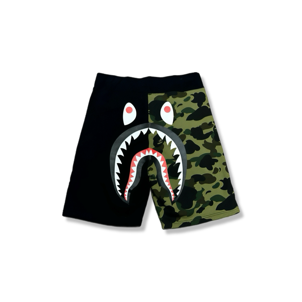 Bape Shark shorts green/black camo (XL)