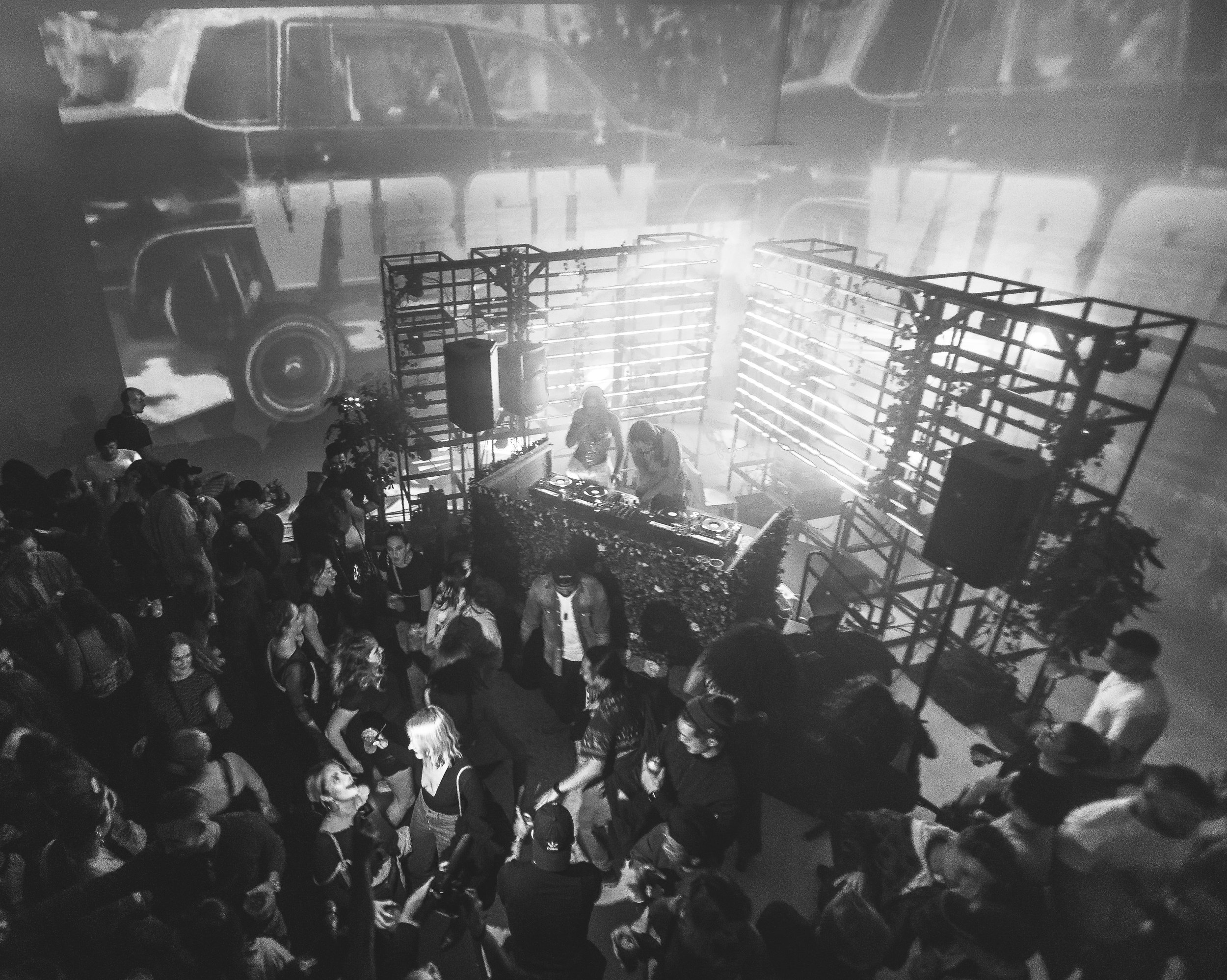 Lumenarius - Blog - Possi Life Immersive 3d Projection Mapping Stage Lighting Design - Grid 1.jpg