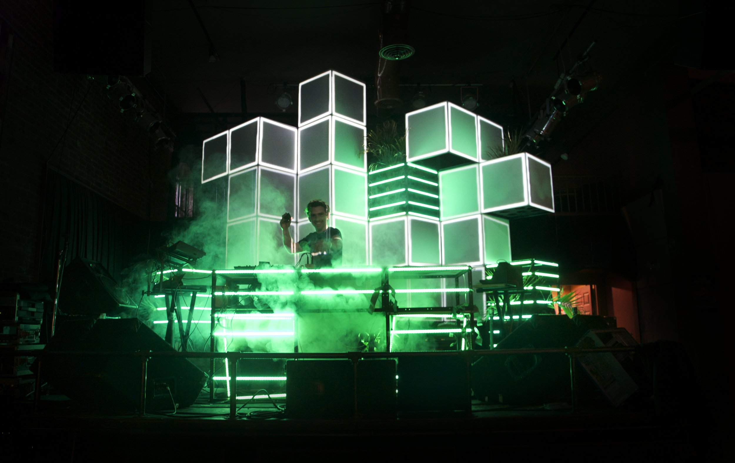 Lumenarius CUBIX Cubes Modular Staging System Concert Lighting Design Light Art Geometry