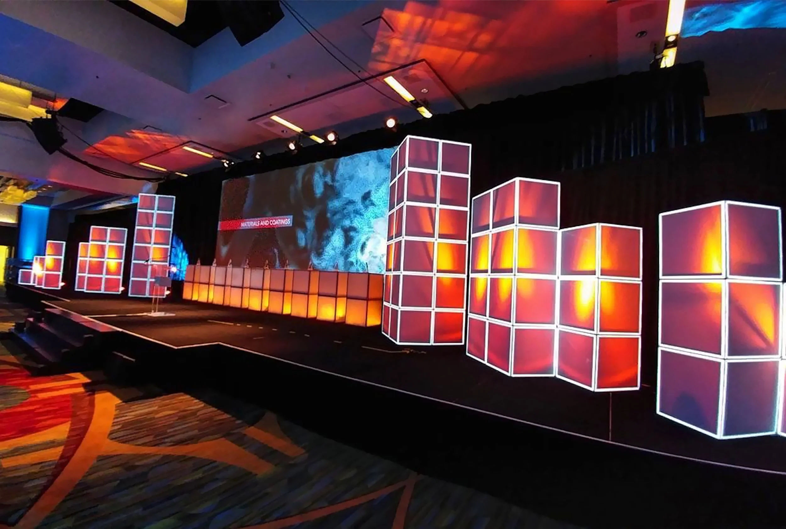 Lumenarius CUBIX Cubes Modular Staging System Concert Lighting Design Light Art Geometry