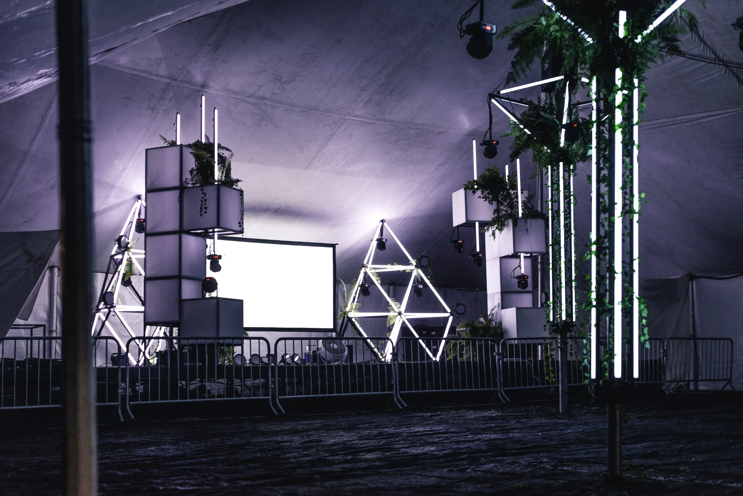 Lumenarius CUBIX Cubes Modular Staging System Concert Lighting Design Light Art Geometry Grid 9.jpg