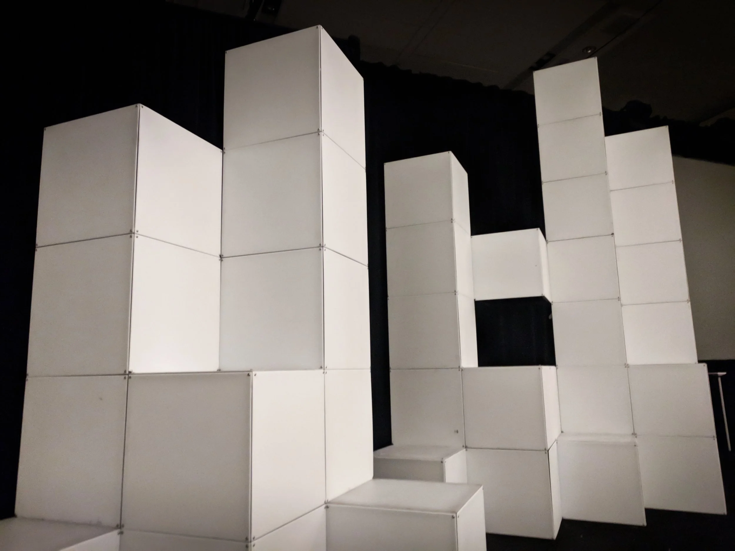 Lumenarius CUBIX Cubes Modular Staging System Concert Lighting Design Light Art Geometry System