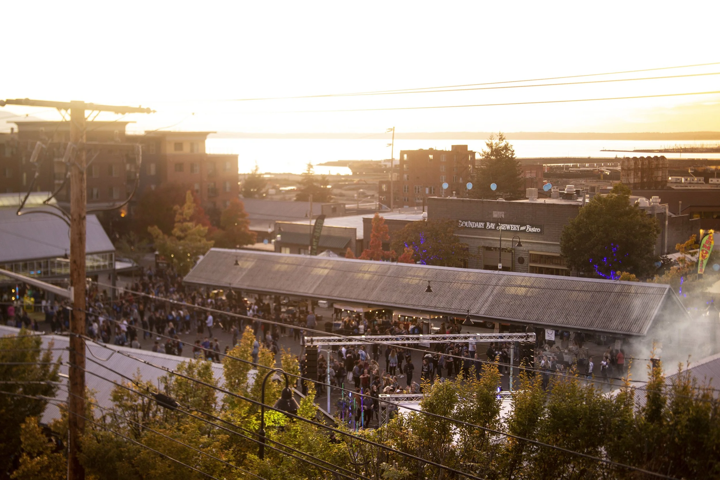 Lumenarius - Blog - WWU's Paint B'Ham Blue Projection Mapping and Concert Lighting Design - Grid 2.jpg