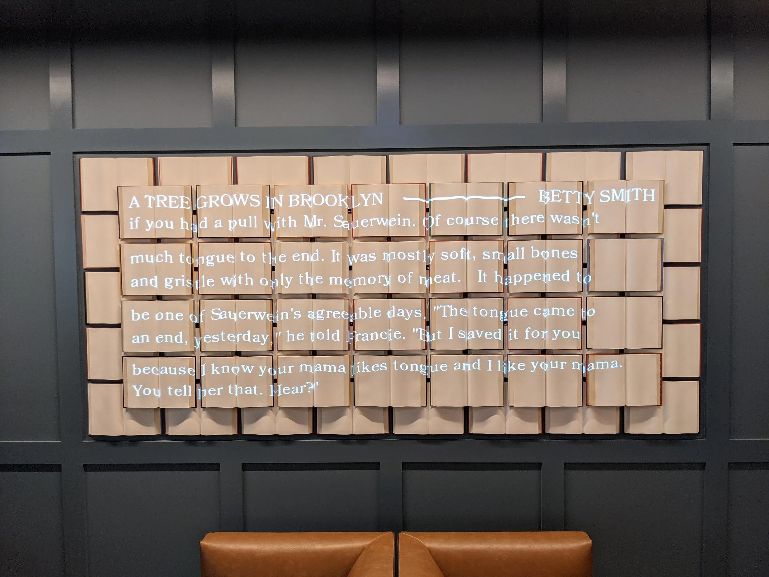 Lumenarius - Amazon Kindle HQ - 3D Projection Mapping System - Visual Content - Screenshot 00001.jpg