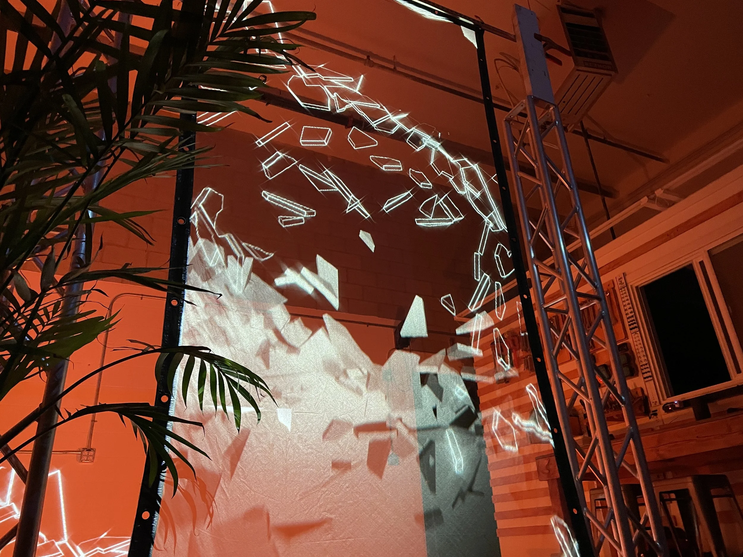 HOLOGRAM PROJECTION SCREENS