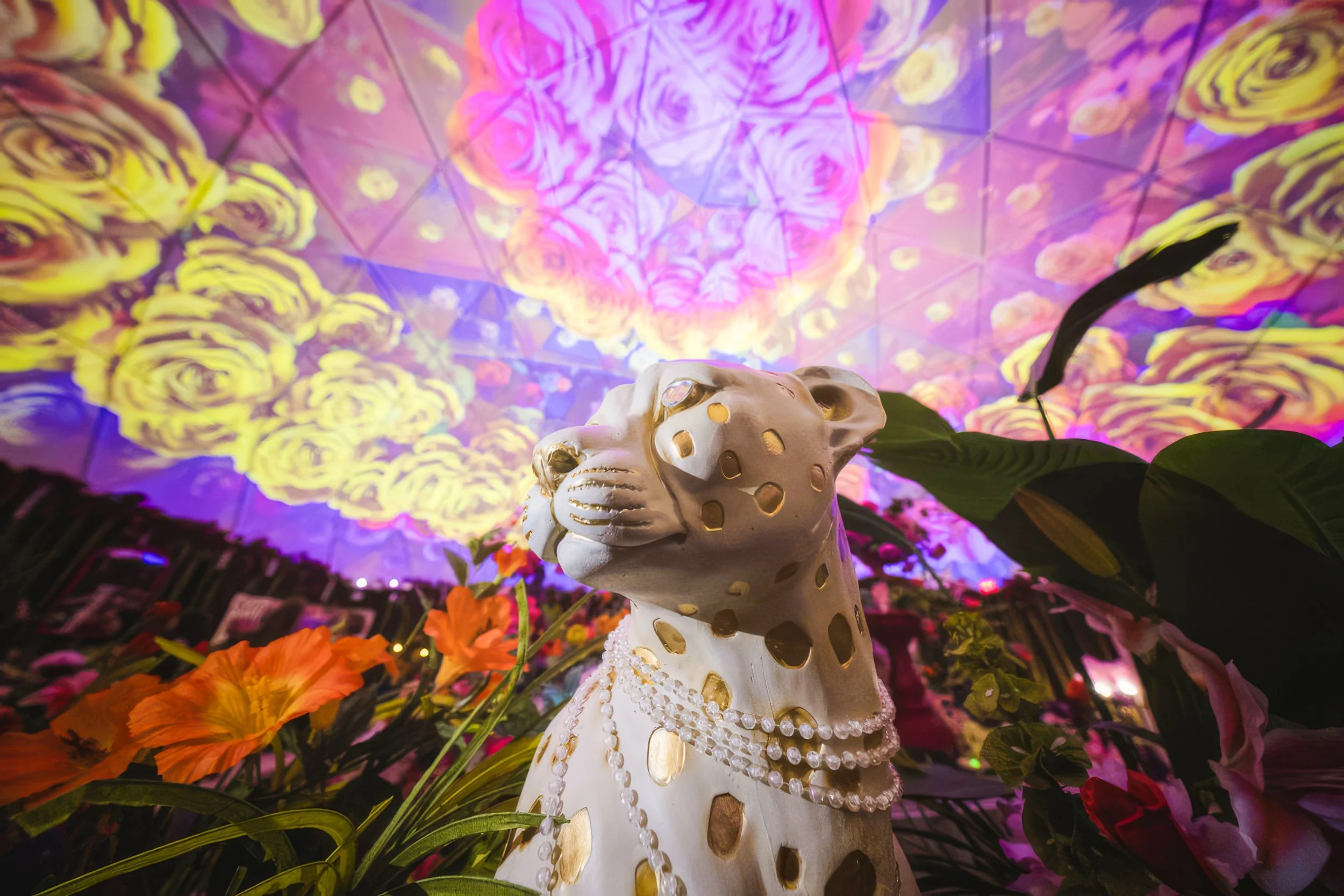 villa-fleur-immersive-geodesic-district-dome-projection-mapping-lounge-show-desert-ridge-marketplace-phoenix-arizona-nova-light-labs-hero-1.jpg