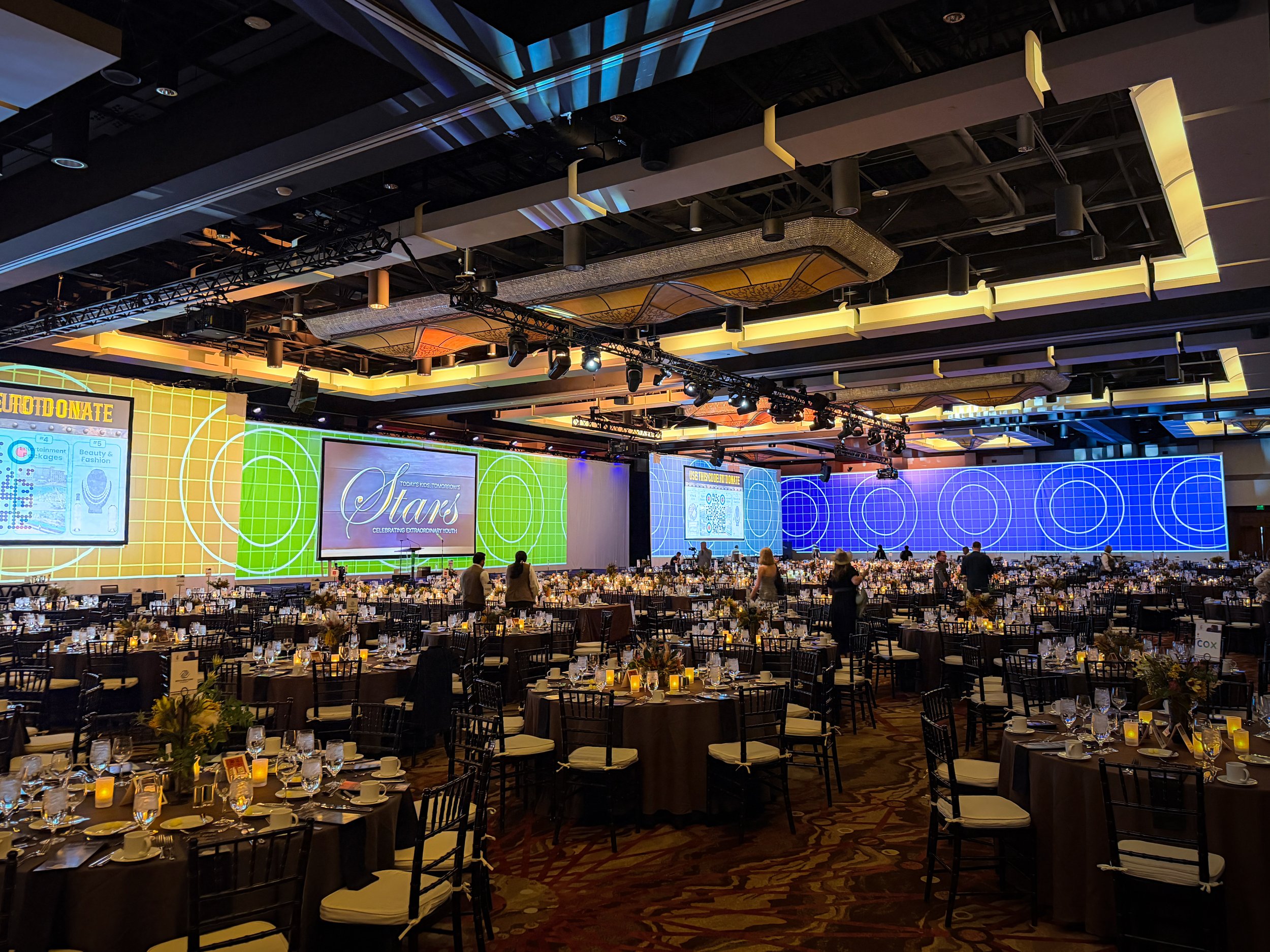 Boys & Girls Clubs Stars Gala projection mapping at the Westin Kierland, test grid across the set ballroom