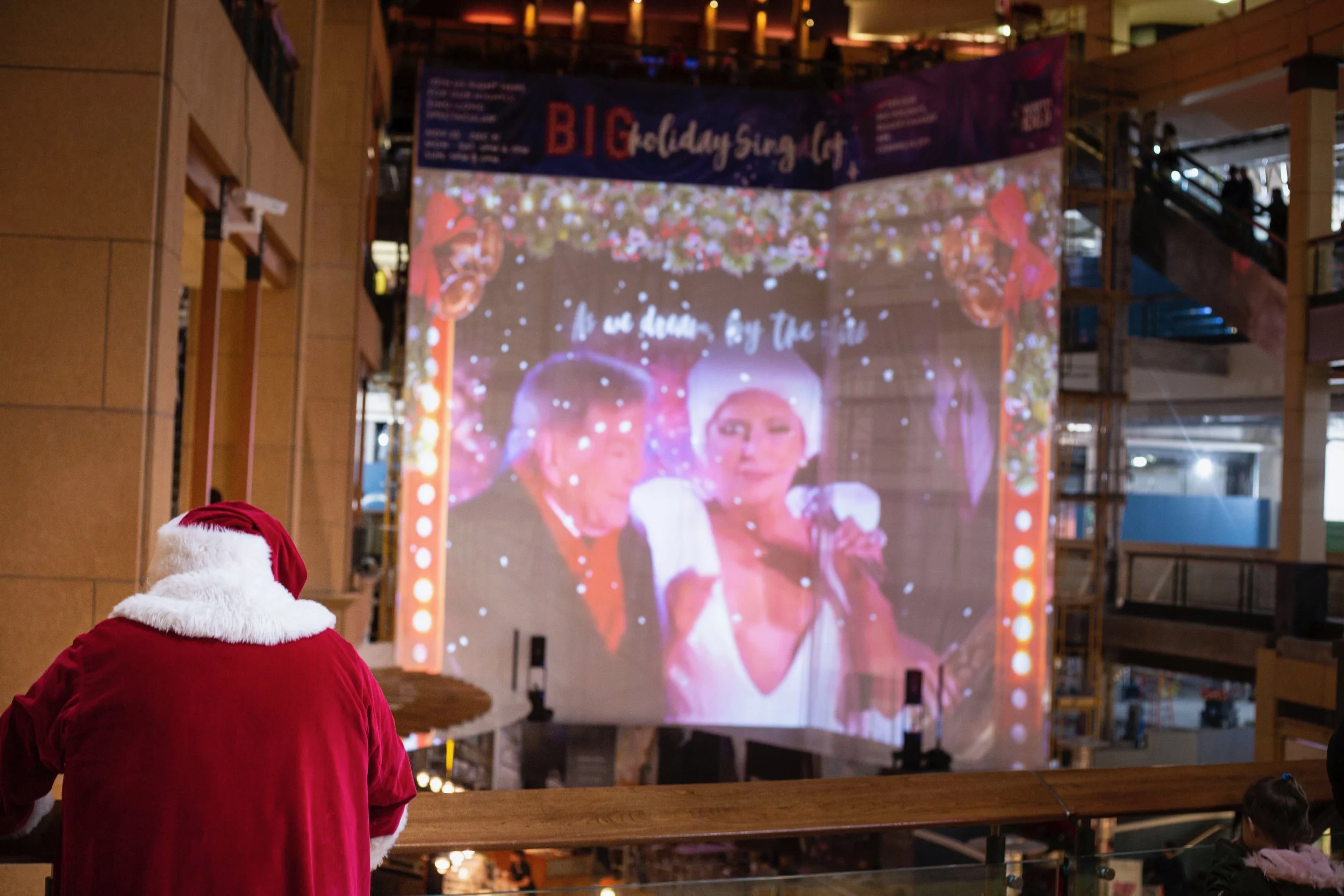 pacific-place-shopping-center-projection-mapping-holiday-show-architecture-custom-visuals-sing-a-long-seattle-washington-nova-light-labs-hero-2.jpg
