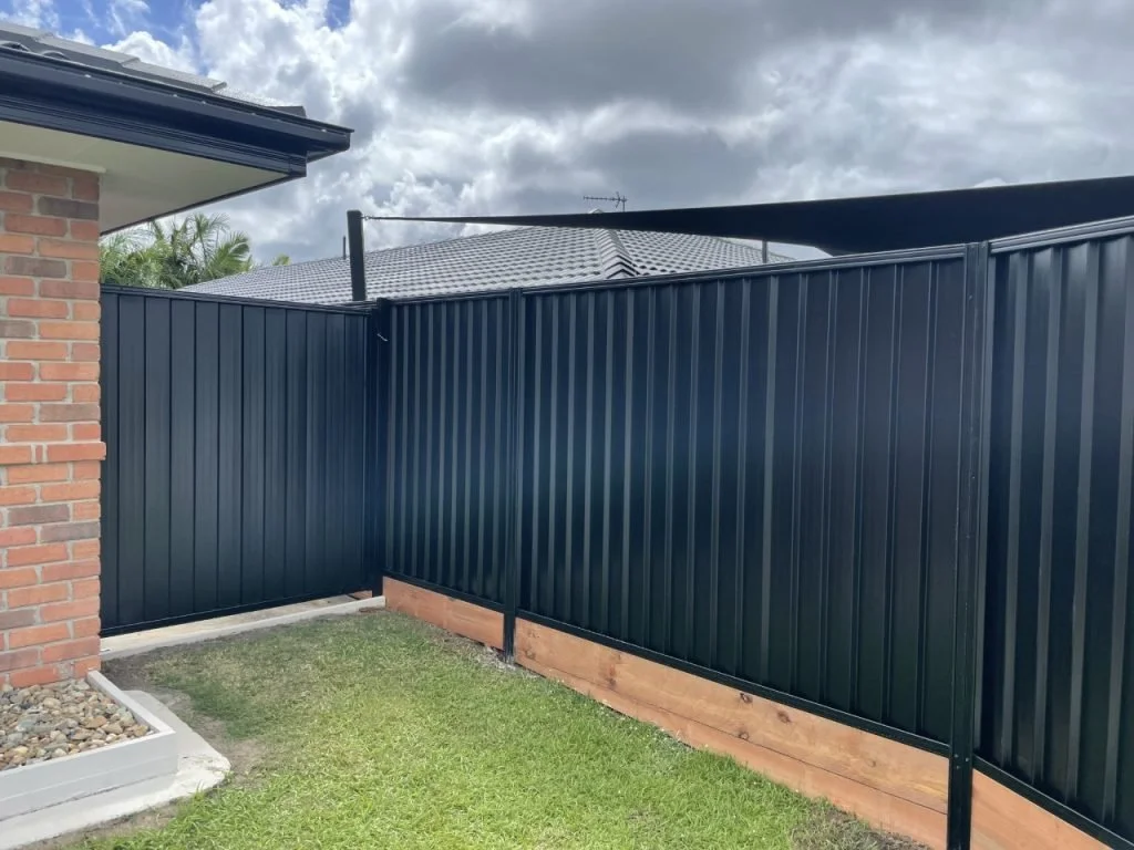 colorbond-fence-and-gate-1024x768.jpg