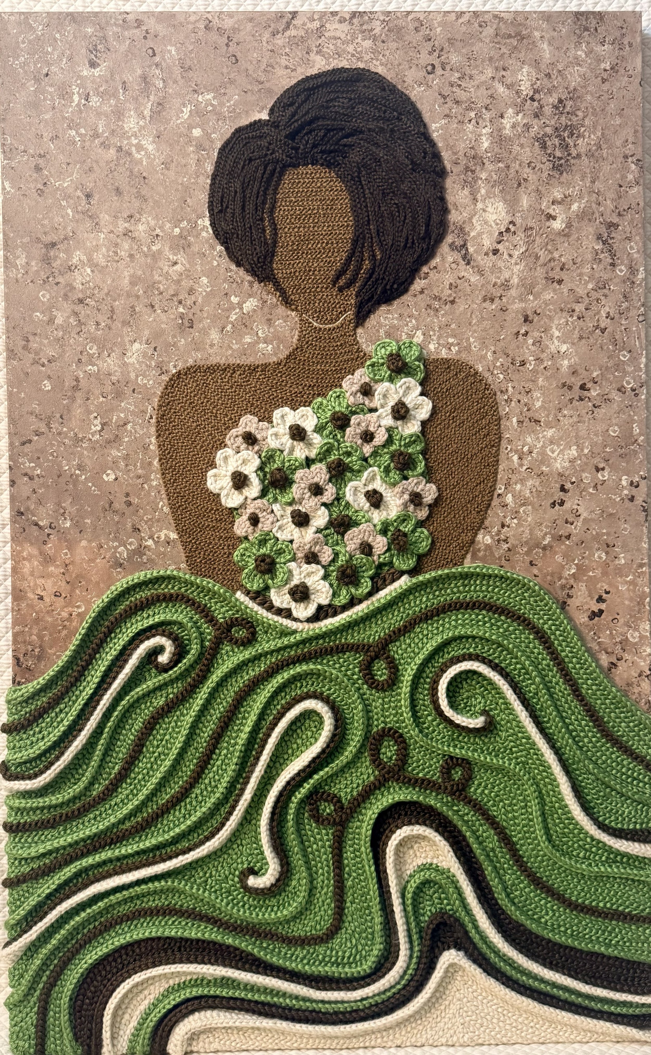 HER.Essence 30x48