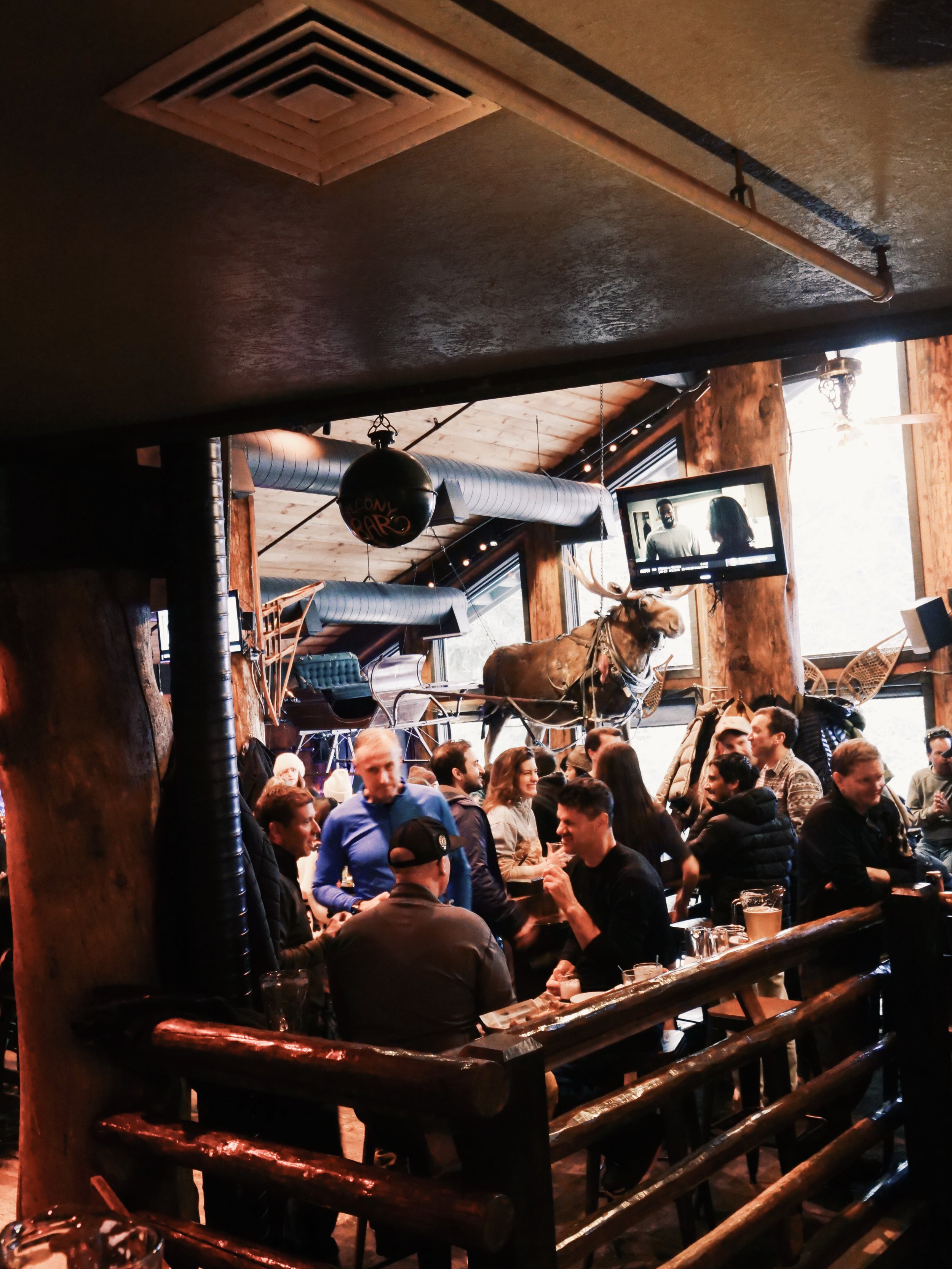 SALOON_MM_W26_09.jpg