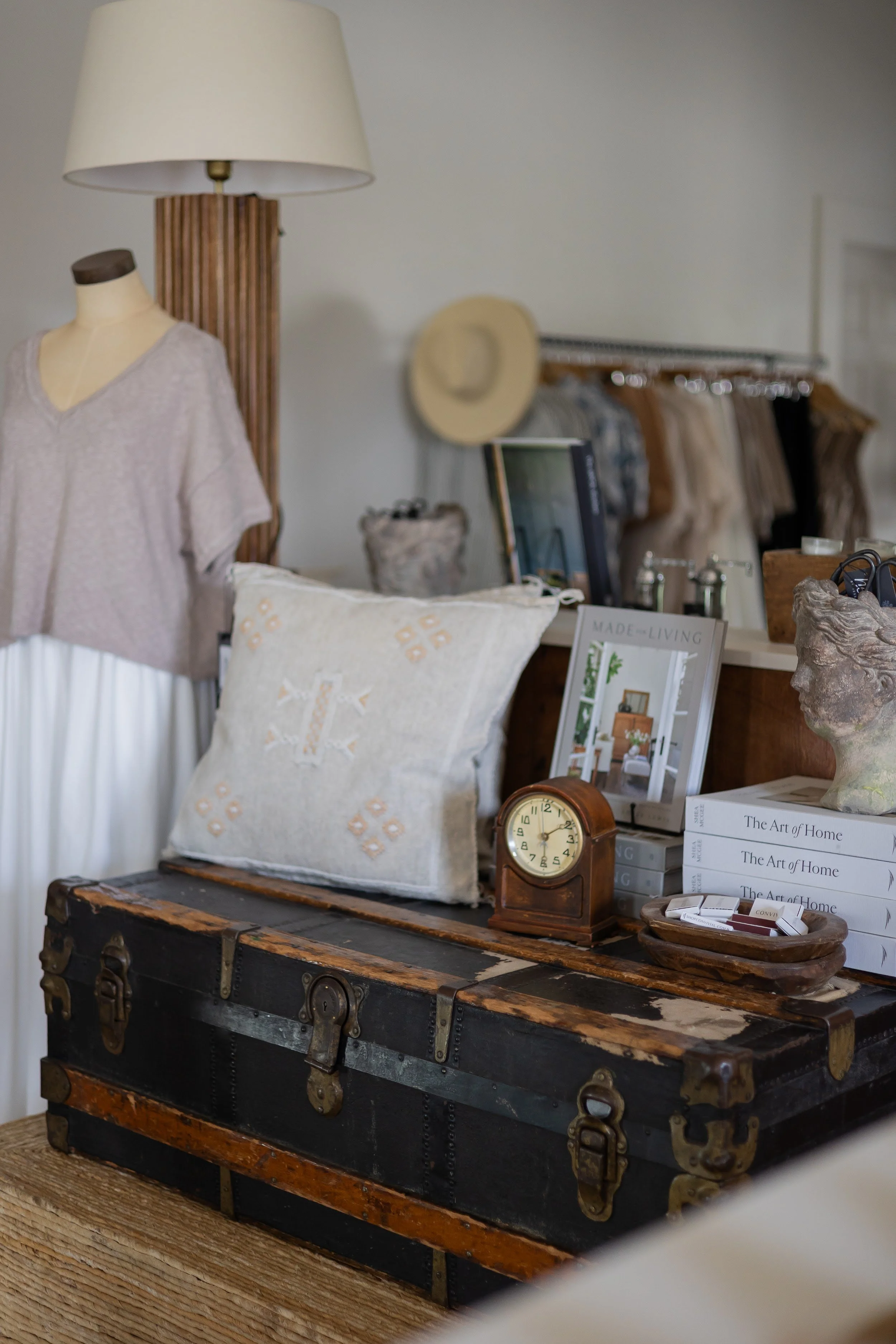 heirloom-avenue-n-pillow-vignette-marble-falls-tx.jpg