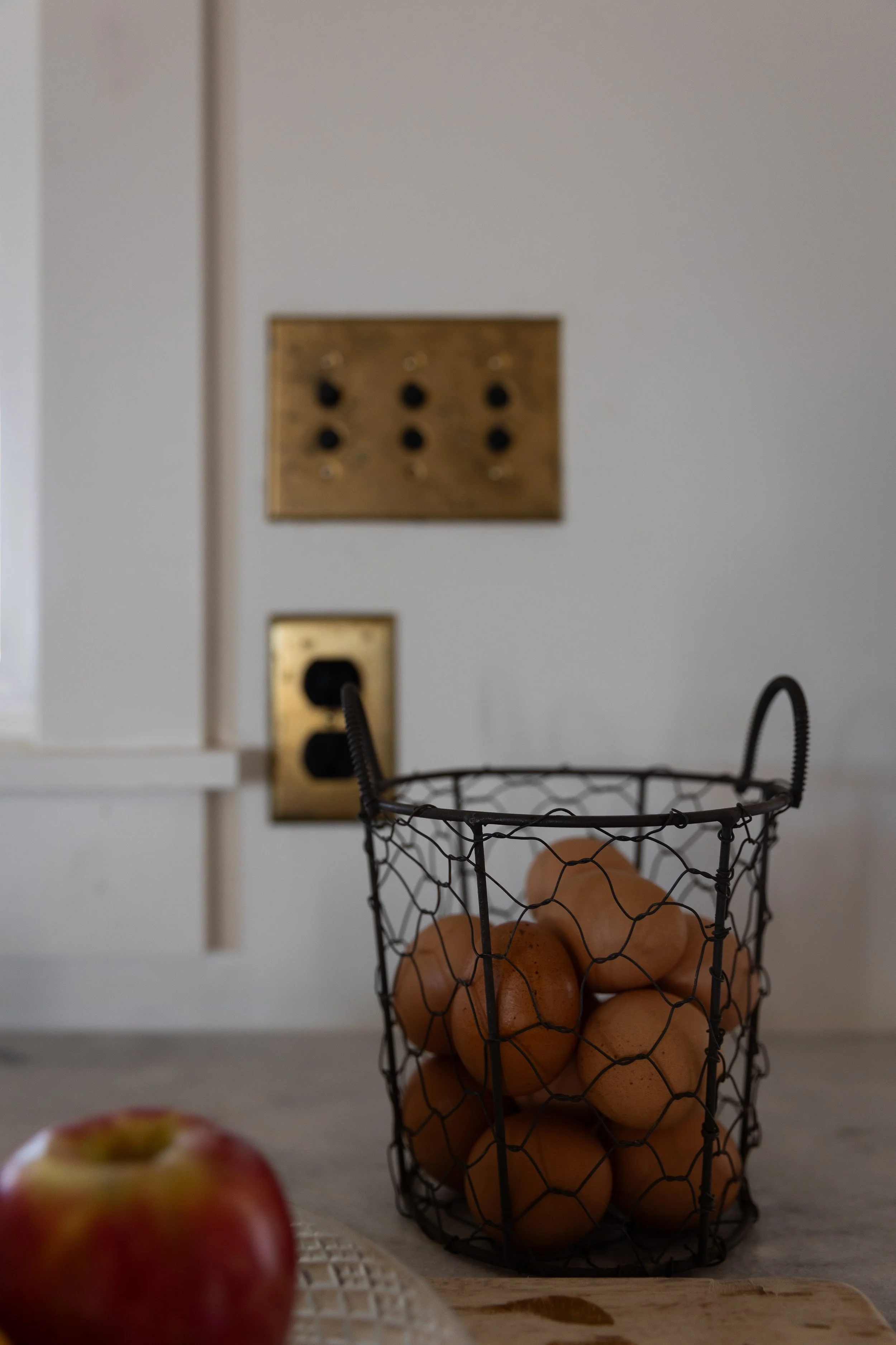 blackbuck-ridge-unlacquered-brass-switch-plates-lampasas-tx.jpg
