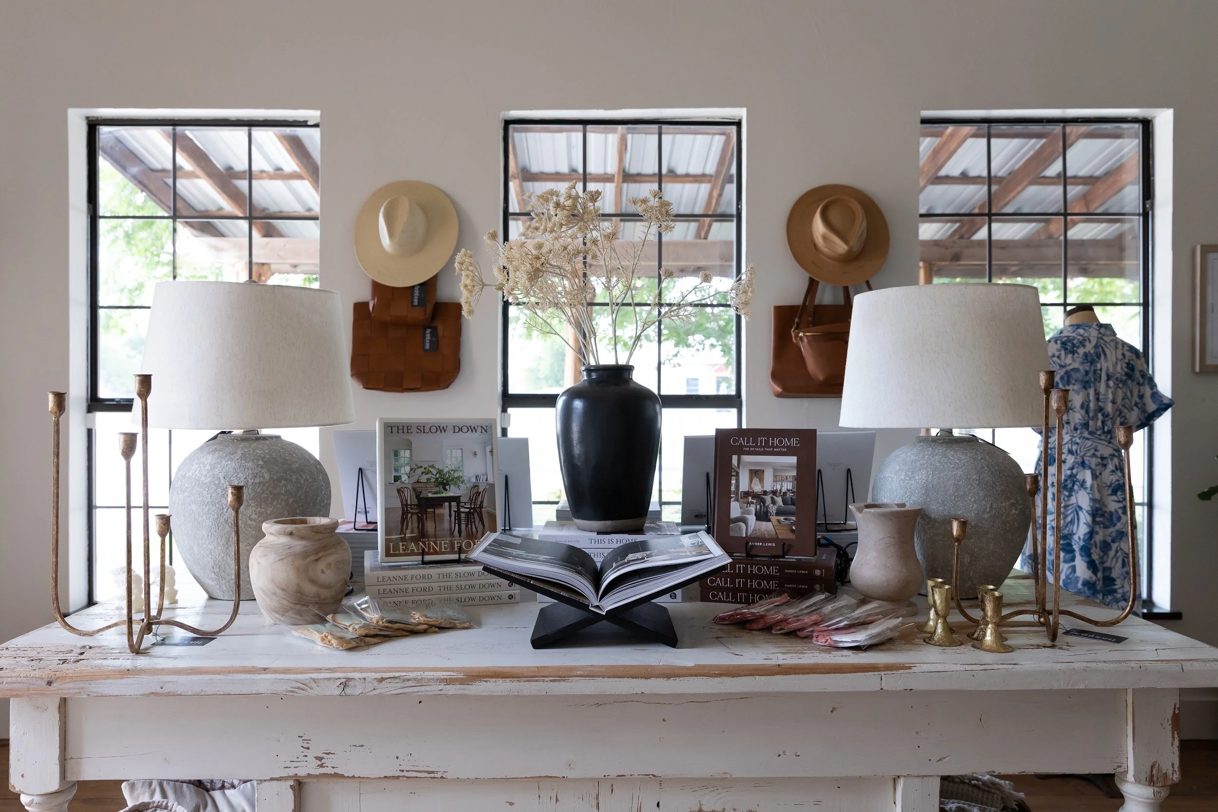 heirloom-avenue-n-shoppe-interior-lamps-marble-falls-tx.jpg