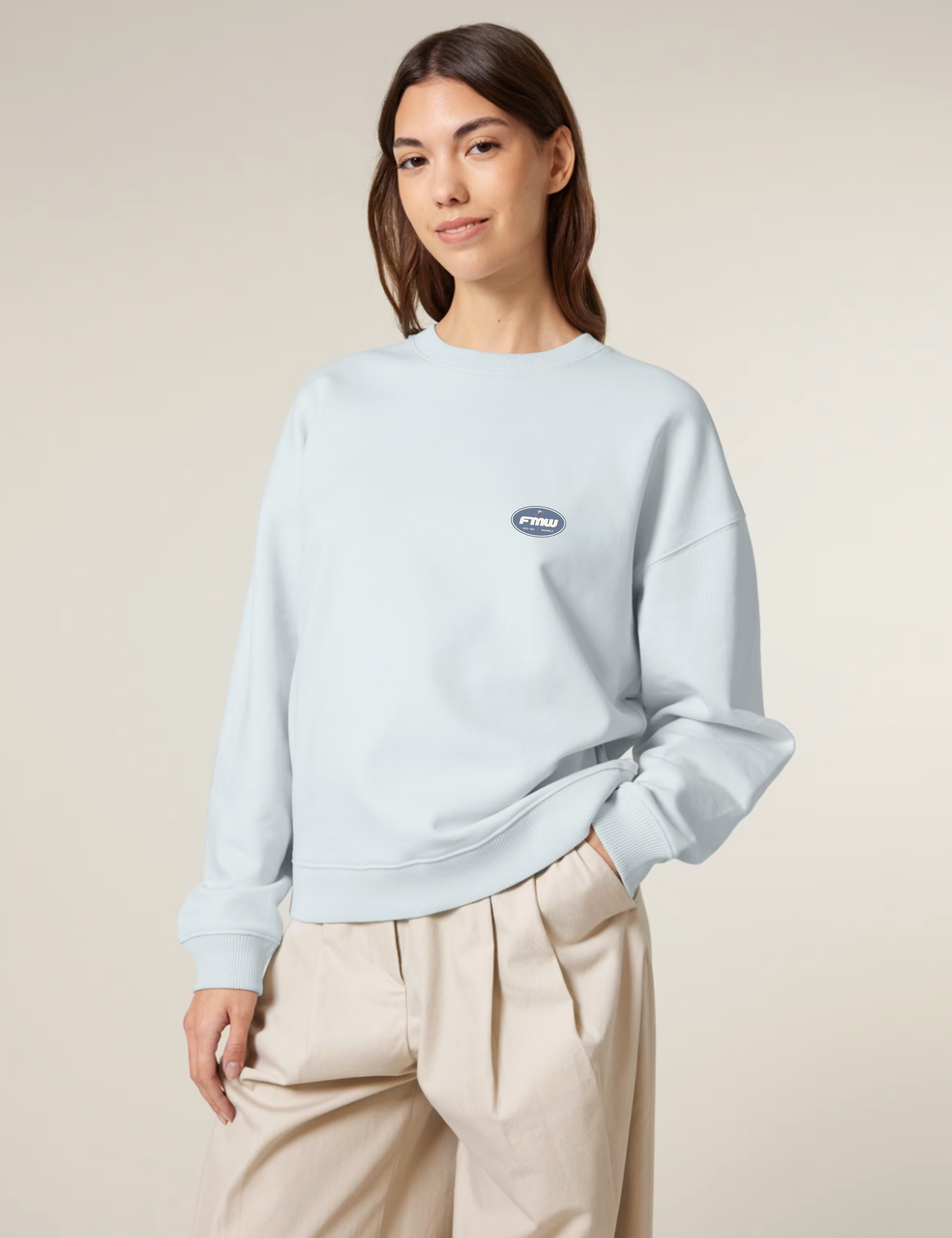 SweatStudioAvantBleuFille.png